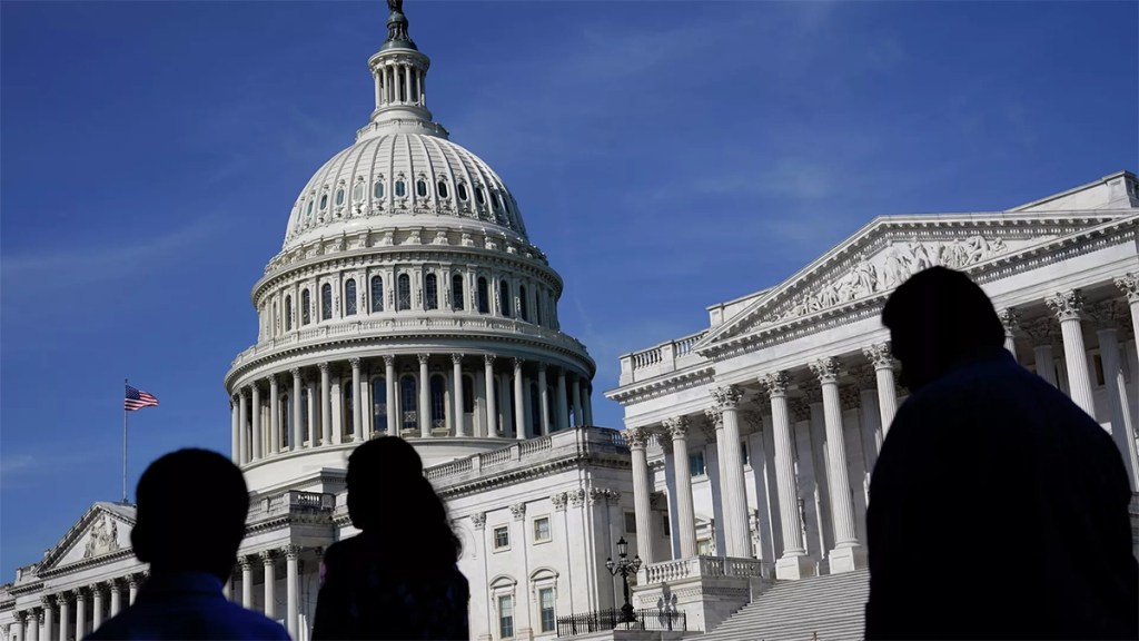 «Washington anima a fuerzas separatistas a dividir a&nbsp;Rusia»