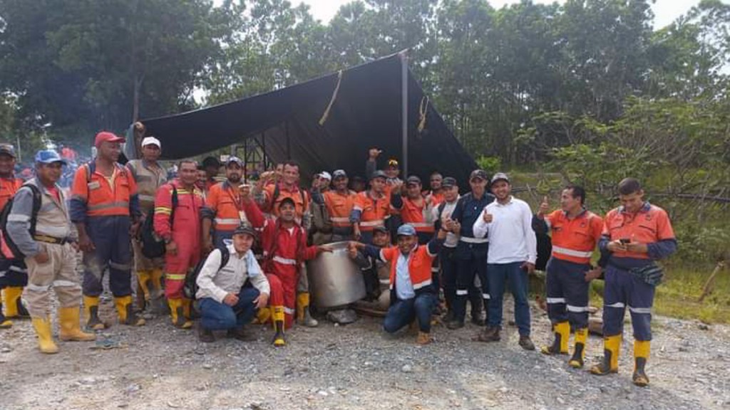 Continúa huelga de trabajadores en Minera SAS en Zaragoza,&nbsp;Antioquia