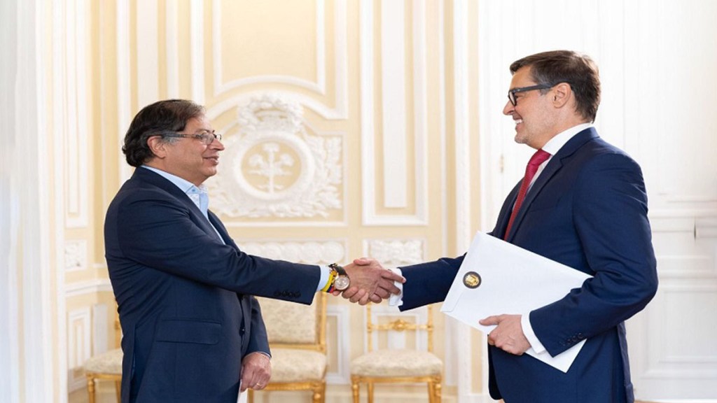 Presidente Gustavo Petro recibe Cartas Credenciales de embajador venezolano Félix&nbsp;Plasencia