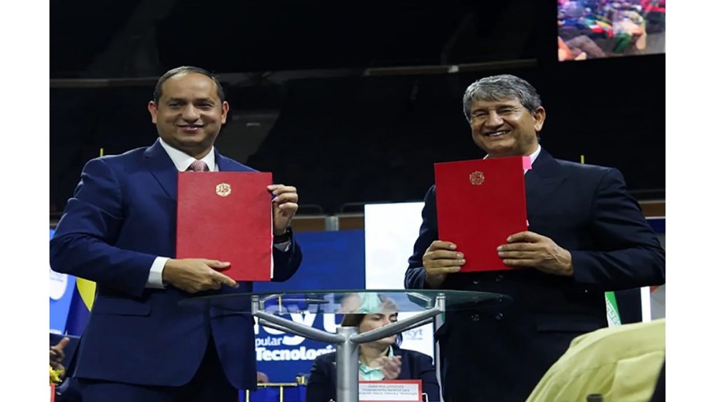 Venezuela e Irán firman cuatro acuerdos de entendimiento para impulsar industria&nbsp;automotriz