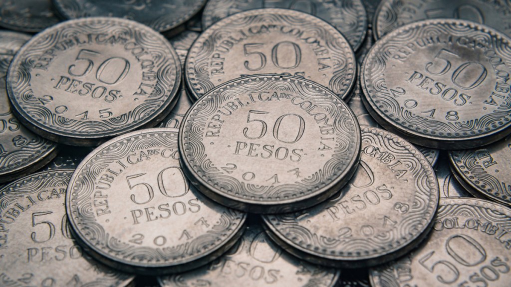 La curiosa protesta de una mujer colombiana que pagó la tarifa de un peaje con 290 monedas&nbsp;(VIDEO)