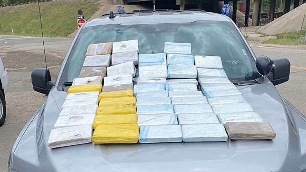 “Esto es un fiasco para la DEA”: La agencia dejó escapar a un traficante que transportaba una colosal cantidad de&nbsp;fentanilo