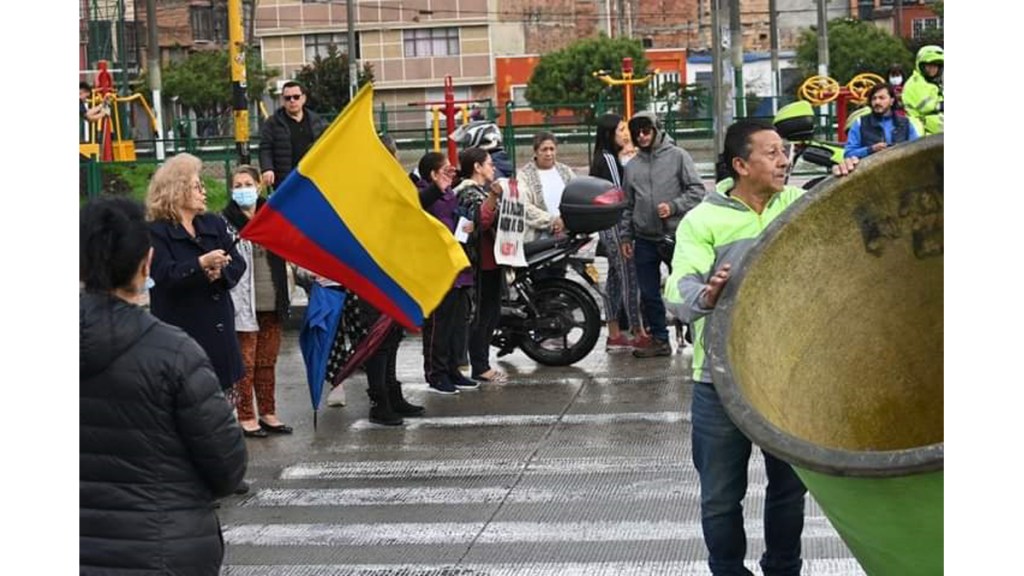 Bogotá, En el Policarpa con movilización se resolvió suministro del agua&nbsp;potable