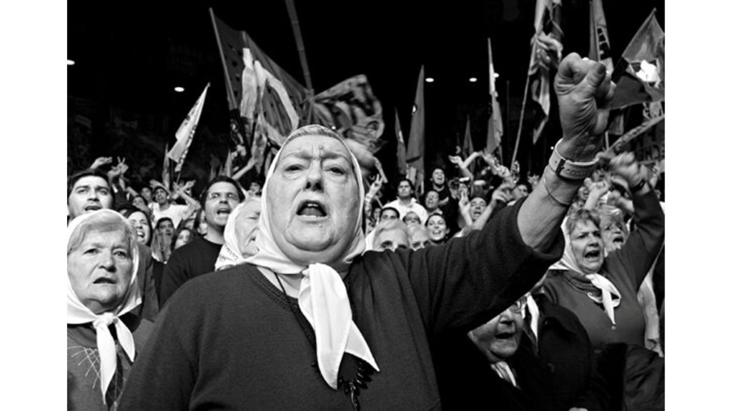 Hebe, de Kika a las Madres de Plaza de&nbsp;Mayo