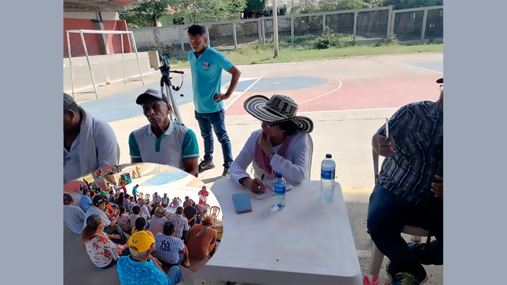 Aida Avella con líderes agrarios y populares de Colosó,&nbsp;Sucre