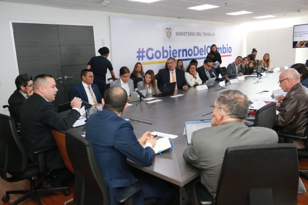 Con la reforma laboral se comienza a cerrar la brecha con la clase obrera, golpeada por&nbsp;años