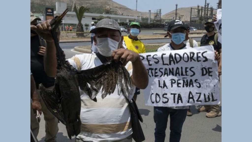 Pescadores artesanales denuncian en Valencia el «ecocidio» peruano de&nbsp;Repsol