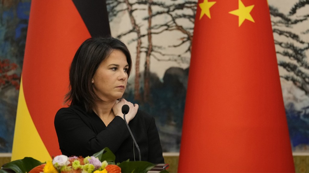 La ministra de Exteriores alemana tacha a China de «socio, competidor y rival sistémico» del&nbsp;país