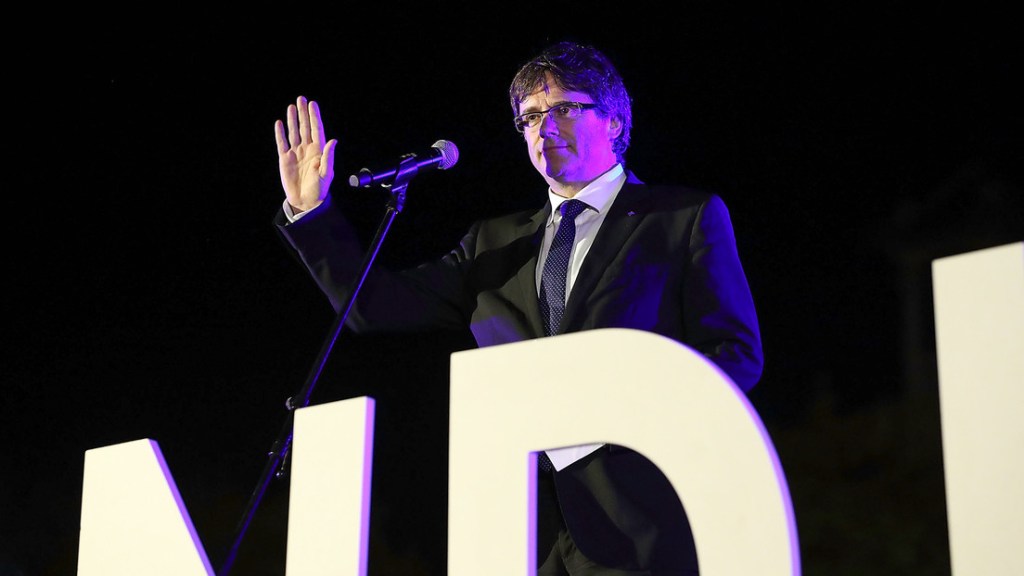 Puigdemont no quiere «pasar página» y llama a los catalanes a la movilización&nbsp;independentista