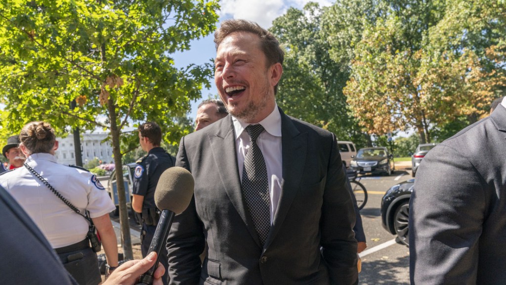 Musk: Europa enfrentará una «guerra civil si se mantienen las tendencias&nbsp;actuales»