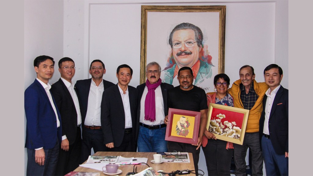 Trascendental encuentro entre comunistas, UP y delegación del PC de&nbsp;Vietnam.