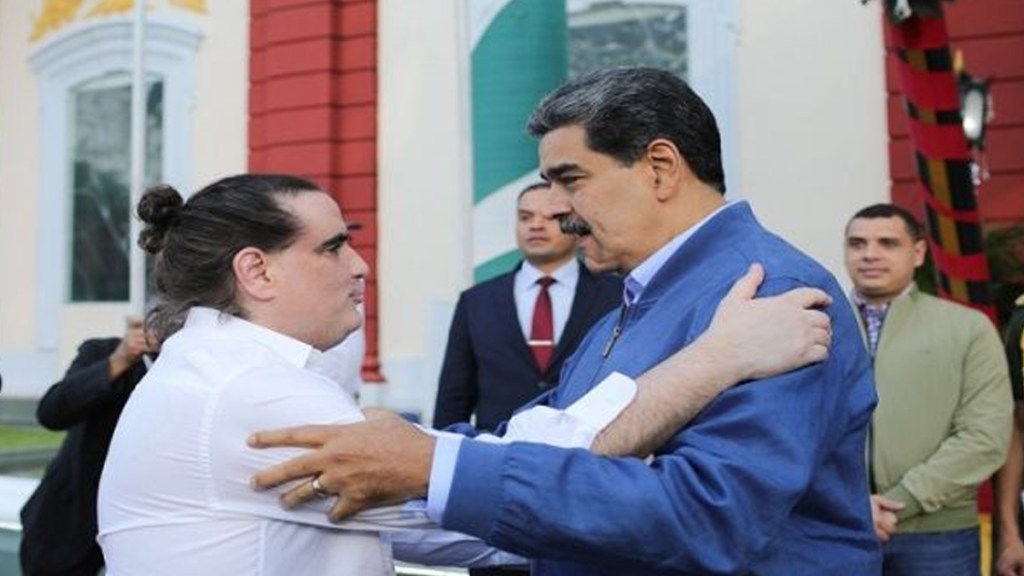 Presidente venezolano recibe al diplomático Alex Saab tras su&nbsp;liberación
