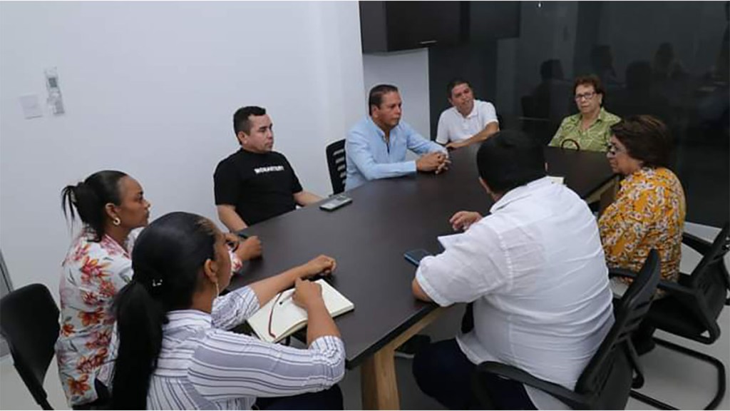 Alcalde de San Pelayo (Cord.) recibió a la senadora Aída Avella&nbsp;Esquivel.
