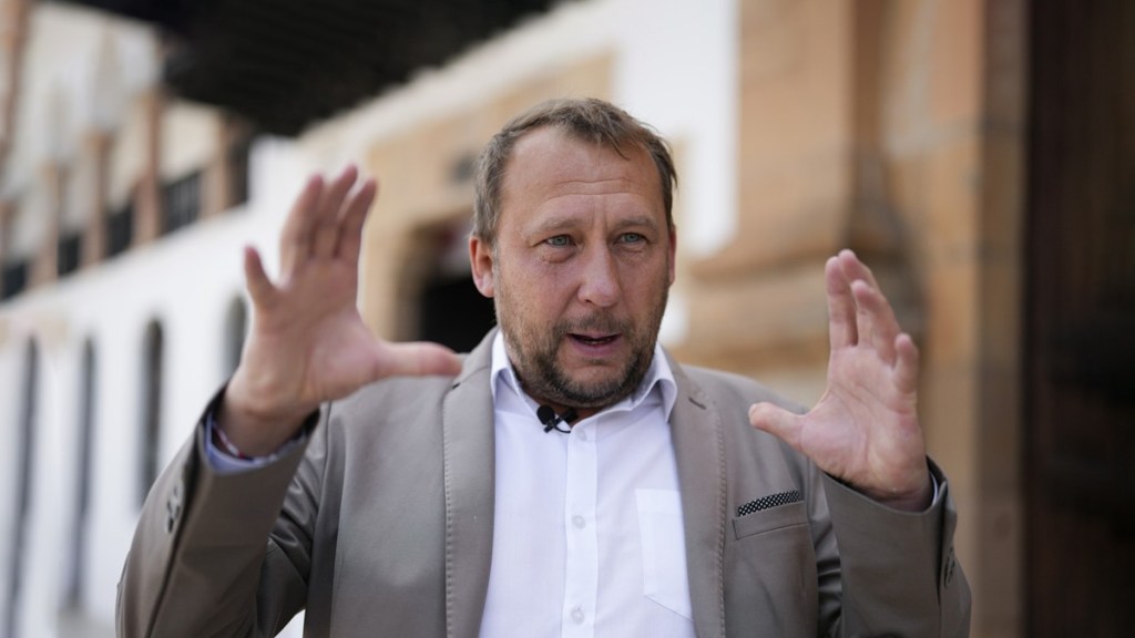 Procuraduría de Colombia indaga la «presunta inhabilidad» de Mijaíl Krasnov como alcalde de&nbsp;Tunja