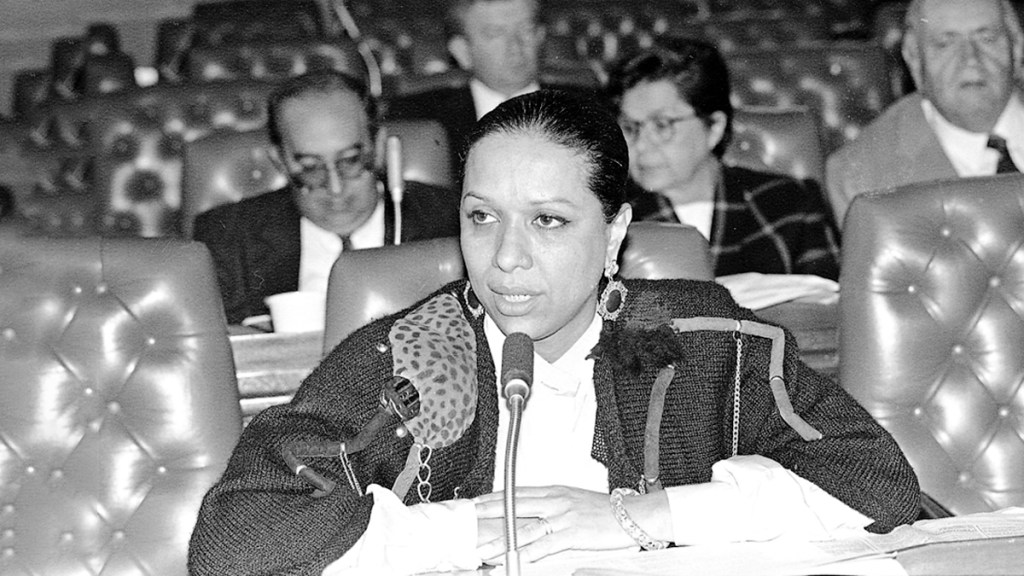 PIEDAD CÓRDOBA: LA&nbsp;“MALDECIDA”