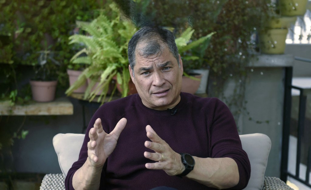 Correa devela la «deshonestidad intelectual» detrás del alza del IVA que promueve Noboa en&nbsp;Ecuador