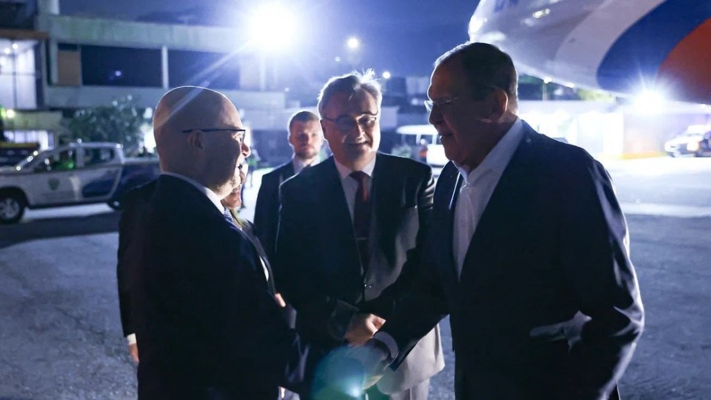 Serguéi Lavrov llega a&nbsp;Venezuela