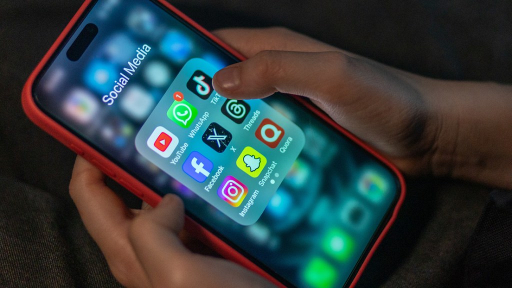 YouTube, Facebook, WhatsApp y decenas de servicios caen masivamente a nivel&nbsp;global