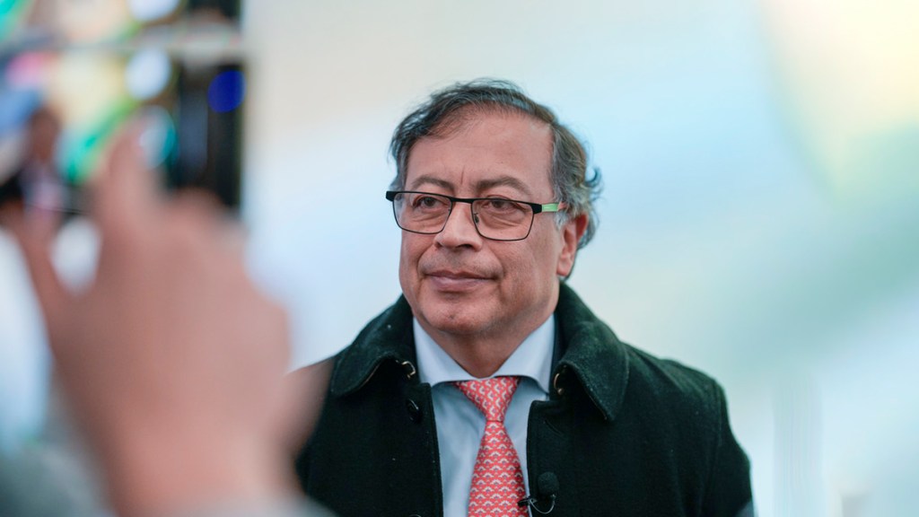 Petro invita a conversar en su oficina a un exjefe paramilitar&nbsp;preso