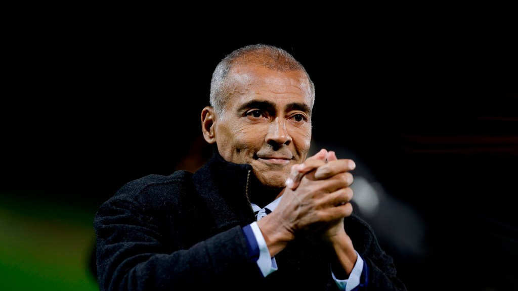 La leyenda brasileña Romário regresa al fútbol profesional a sus 58&nbsp;años