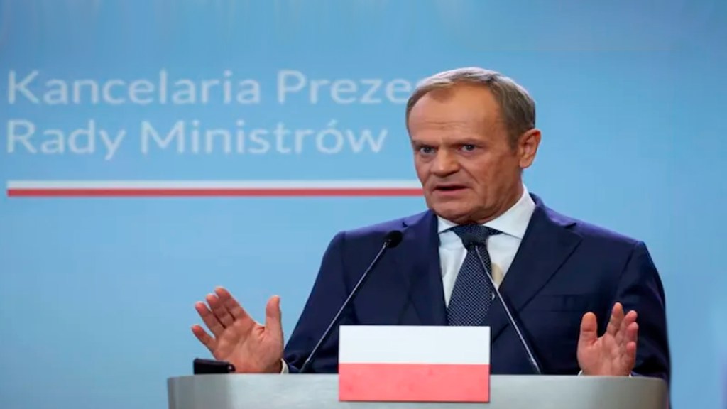 Sikorski trató de justificar la «Comisión de Influencia Rusa» de Polonia con falsos&nbsp;pretextos