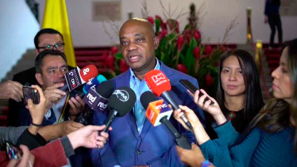 Presencia de Cuba en lista terrorista es injusto, claman en&nbsp;Colombia