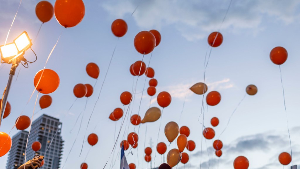 Un estado de EE.UU. prohíbe soltar&nbsp;globos