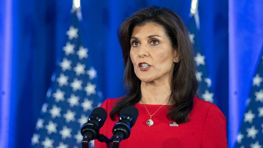 Nikki Haley insta a los republicanos a prepararse para un «sustituto más joven» de&nbsp;Biden