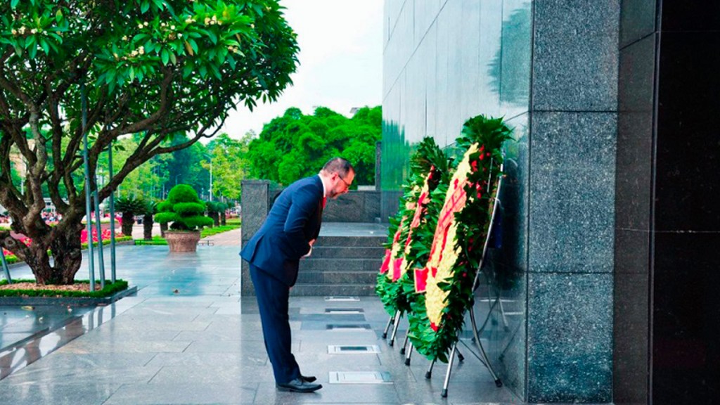 Canciller Yván Gil honra memoria de Ho Chi Minh en&nbsp;Vietnam