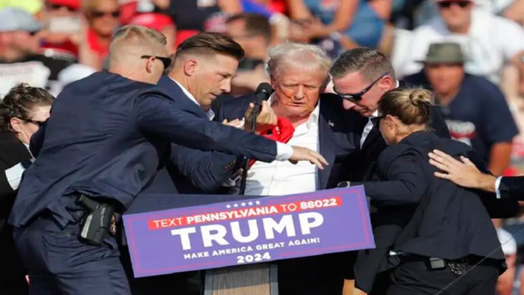 Trump tras el atentado: «Debería estar&nbsp;muerto»