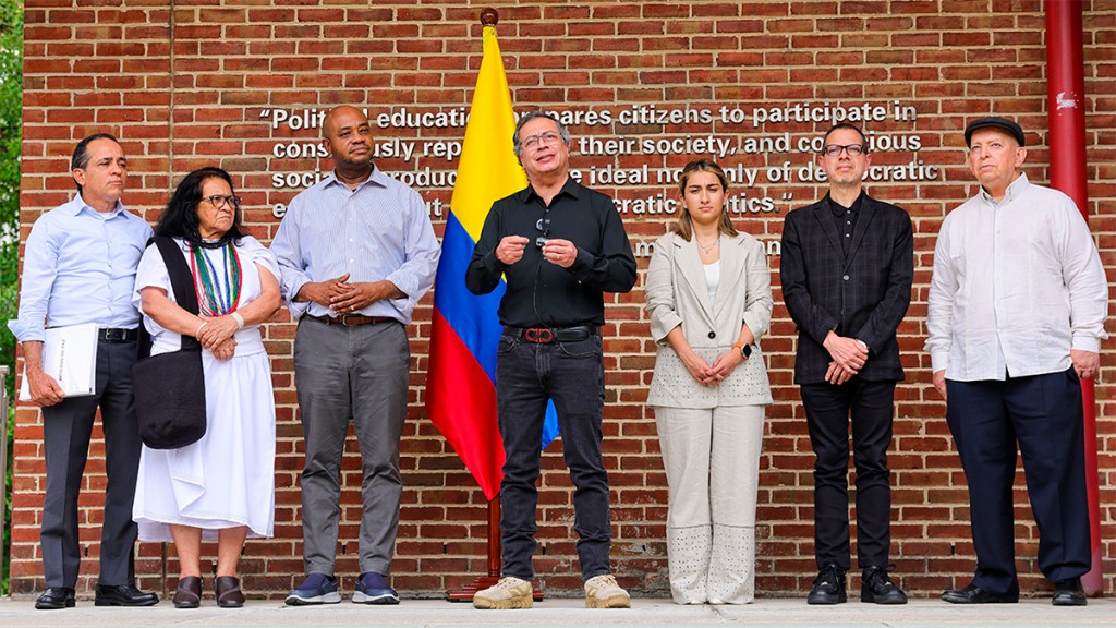 El lunes es el día de la victoria, de la unidad del pueblo colombiano y se festejará como día cívico: presidente Petro&nbsp;(+Video)