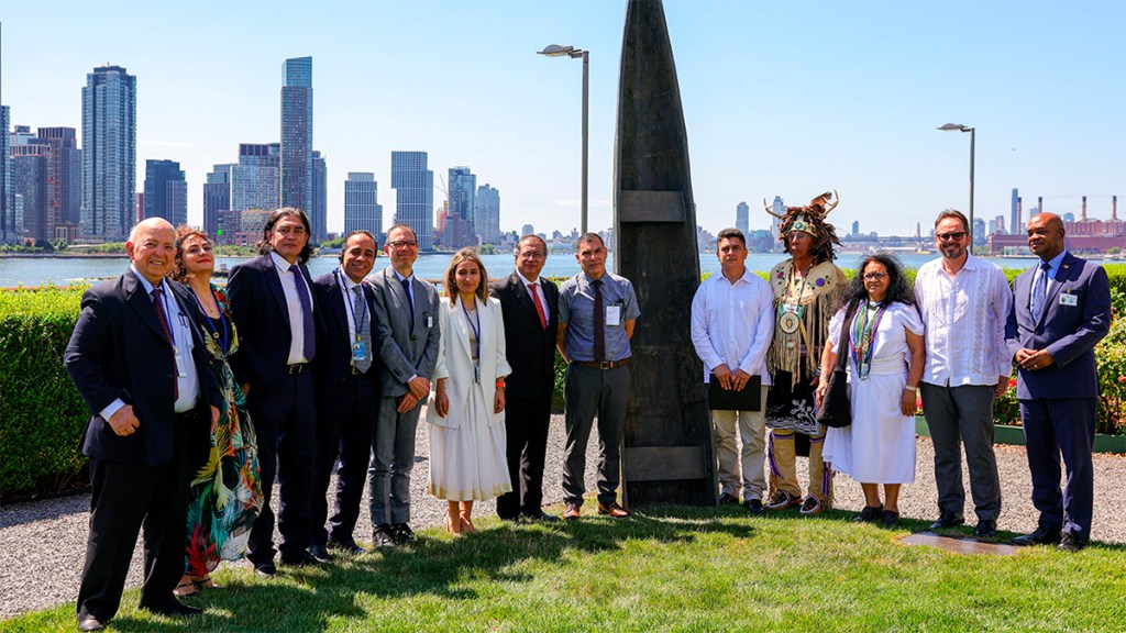 Monumento Kusikawsay en la sede de la ONU, símbolo de esperanza y llamado a la reconciliación y la convivencia&nbsp;(Video)