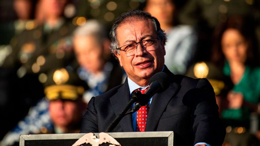Petro dice que la DEA le informó sobre un plan para matarlo con un camión «cargado de&nbsp;dinamita»