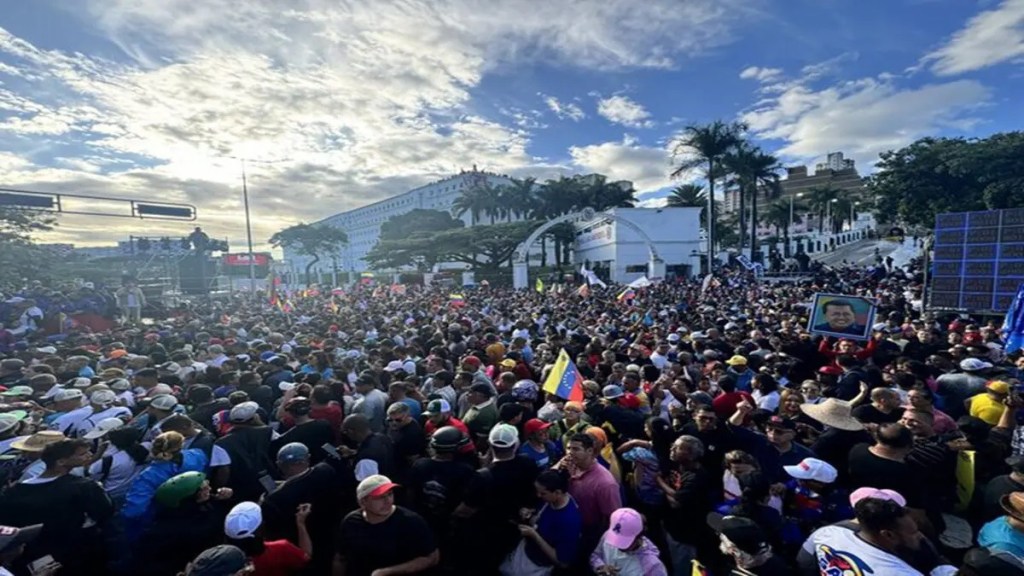 Movilización popular en respaldo al presidente reelecto Nicolás&nbsp;Maduro