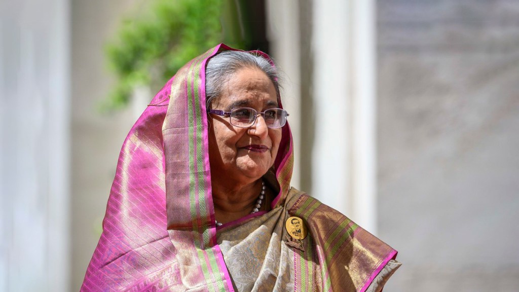 Primera ministra de Bangladés renuncia y abandona el país en medio de violentas&nbsp;protestas