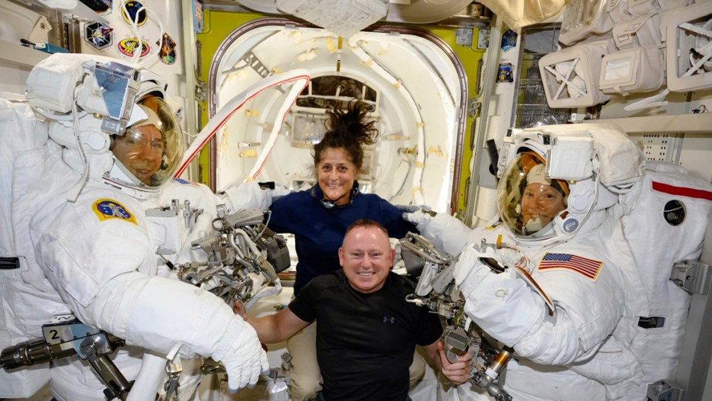 Dos astronautas siguen varados en el espacio por problemas con la nave de&nbsp;Boeing
