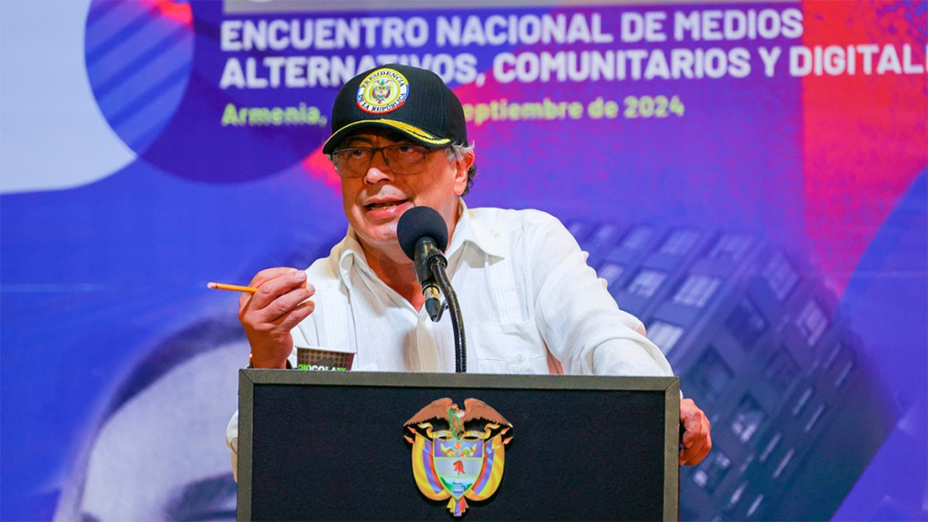 Una tercera parte de la pauta oficial debe ir a financiar a los medios alternativos, anuncia presidente Petro&nbsp;(Video)