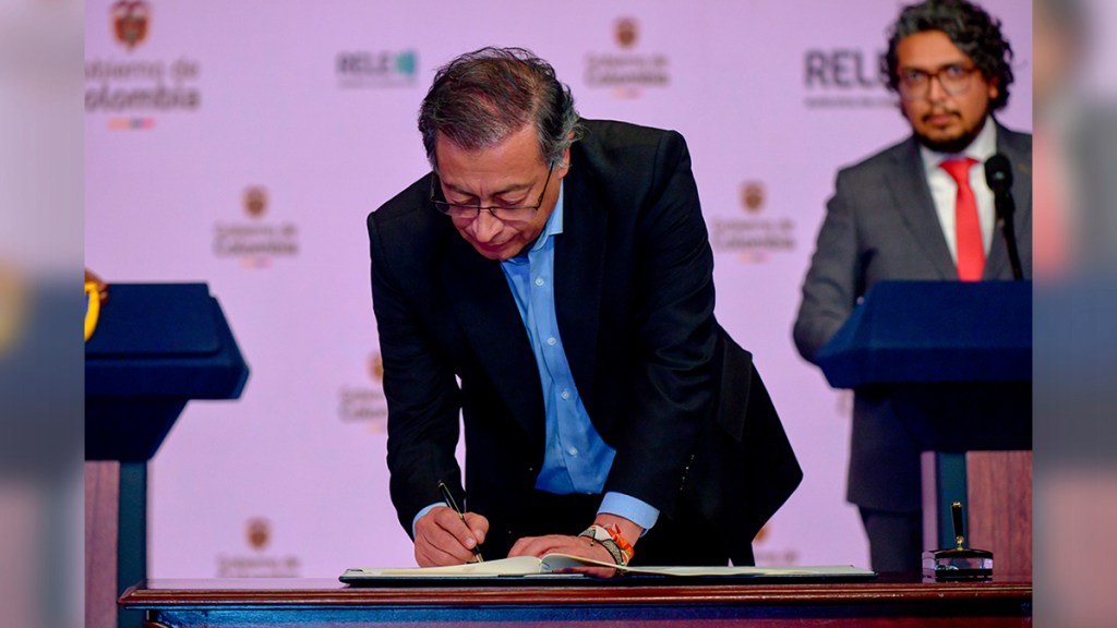 Colombia. Gobierno firma directiva presidencial para fortalecer libertad de expresión y libertad de prensa&nbsp;(+Video)