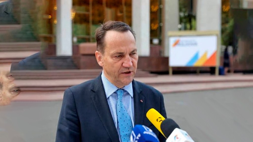 Sikorski se metió en problemas con Kiev por proponer que Crimea fuera puesta bajo control de la&nbsp;ONU