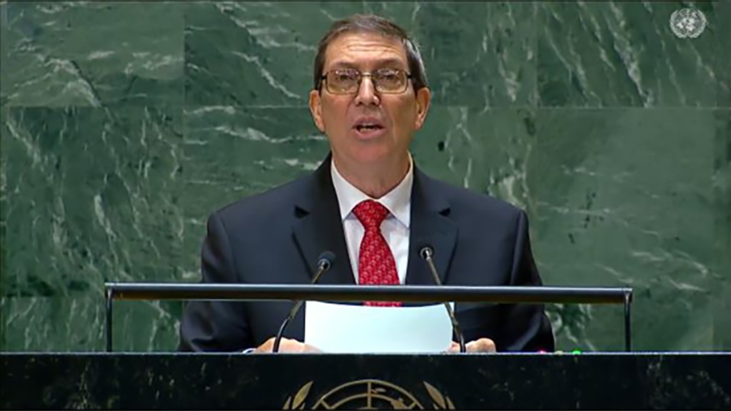 Cuba continuará defendiendo su derecho soberano a la independencia y a construir el&nbsp;socialismo