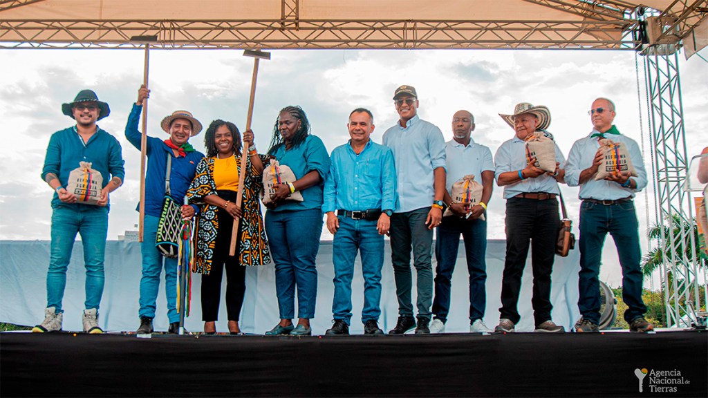 Gobierno, comunidades y gremios azucareros logran histórico Pacto por la Defensa de la Vida, el Territorio y la Convivencia en el norte del&nbsp;Cauca