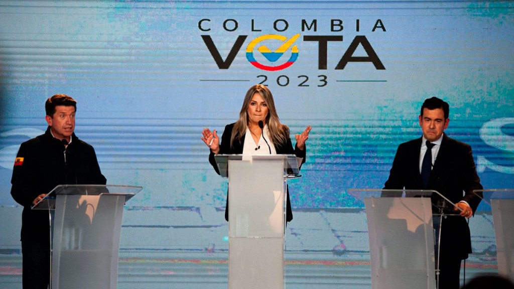¿Quién es Vicky Dávila, la periodista ‘outsider’ que quiere ser la primera presidenta de&nbsp;Colombia?