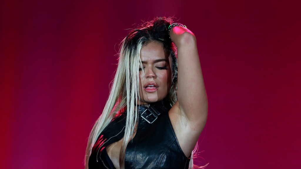 Karol G se disculpa tras la polémica por la canción ‘+57’, señalada por sexualizar a las&nbsp;niñas