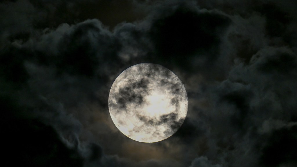 ‘Luna negra’ tendrá lugar la próxima semana: ¿de qué se&nbsp;trata?