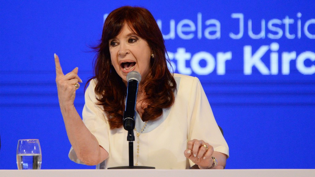 «Te noto algo nervioso»: Cristina Fernández critica a Milei por sus políticas&nbsp;cambiarias