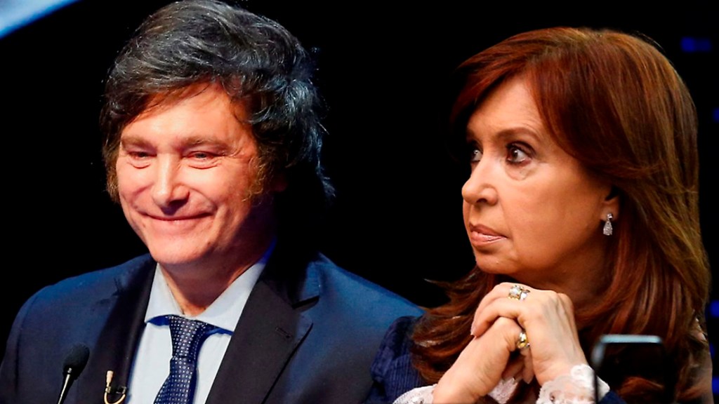 Cristina Fernández a Milei por solicitar préstamo al FMI: Estás con el agua al cuello porque te faltan&nbsp;dólares