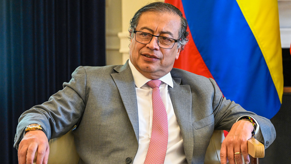 «Se me volvió pecado estar con mi familia»: Petro se defiende de acusaciones de&nbsp;excanciller