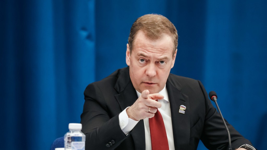 Medvédev comenta el ataque israelí contra&nbsp;Irán