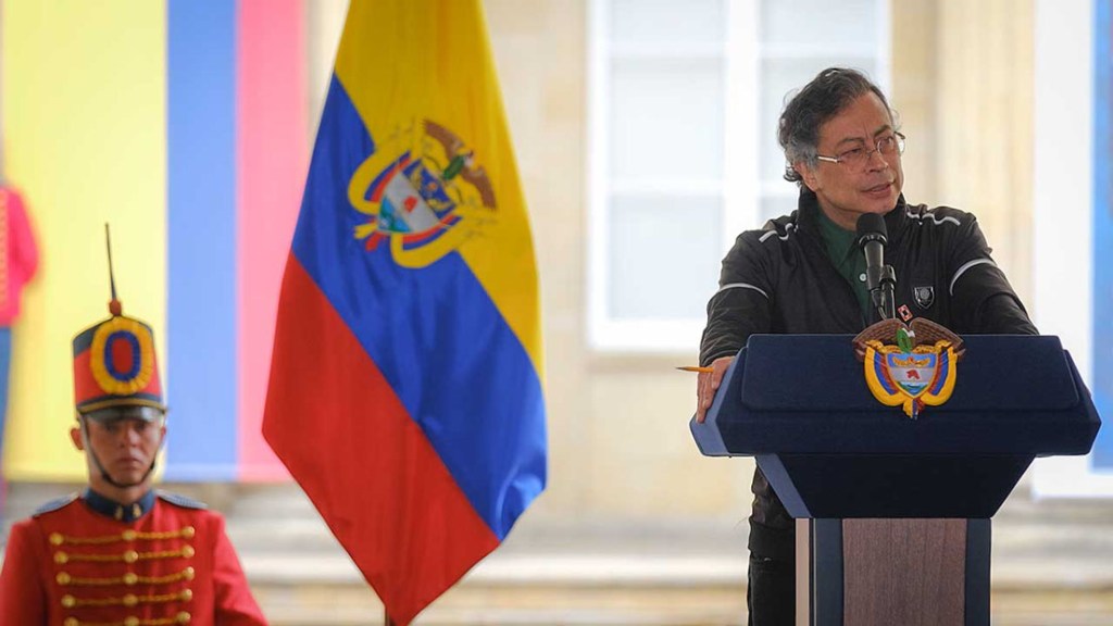 Presidente Petro dijo que el acto de perdón a comunidad de San José de Apartadó fue ‘un tanto hipócrita’ porque no estuvo el Estado en su conjunto&nbsp;(Video)