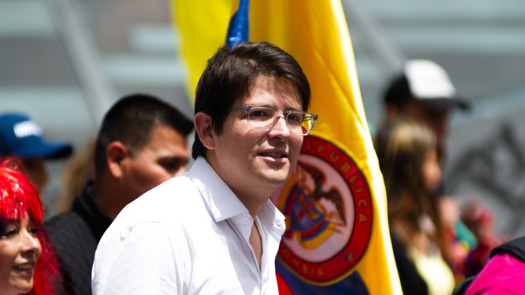 Miedo, incertidumbre y polarización: la ola expansiva tras el atentado a Miguel Uribe en&nbsp;Colombia